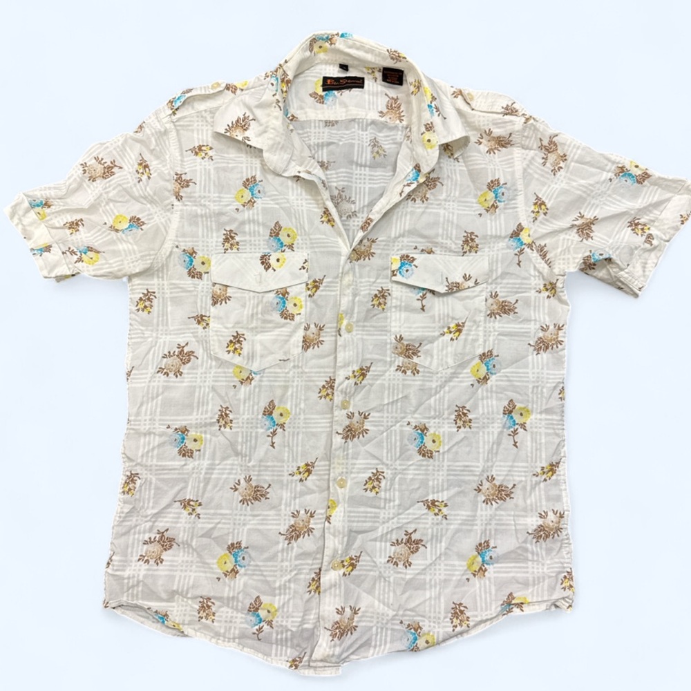 Ben Sherman Beige Floral Casual Shirt - Size Medium